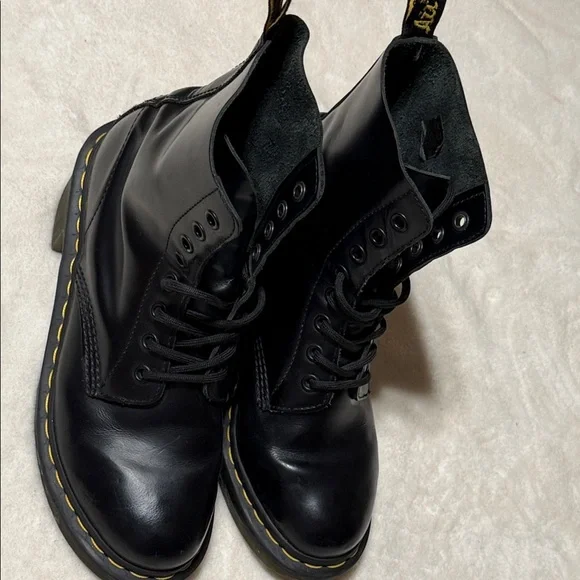 Dr. Martens Clemency Black Heeled Lace up Boots Smooth Leather Size 7 - Picture 14 of 14